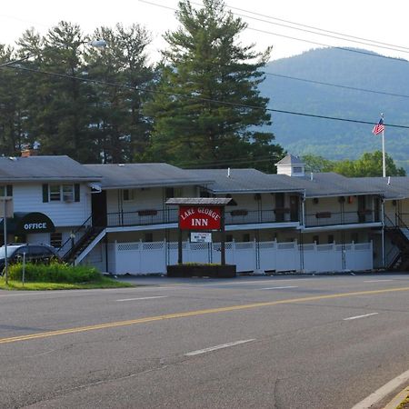 The Lake George Inn Luaran gambar